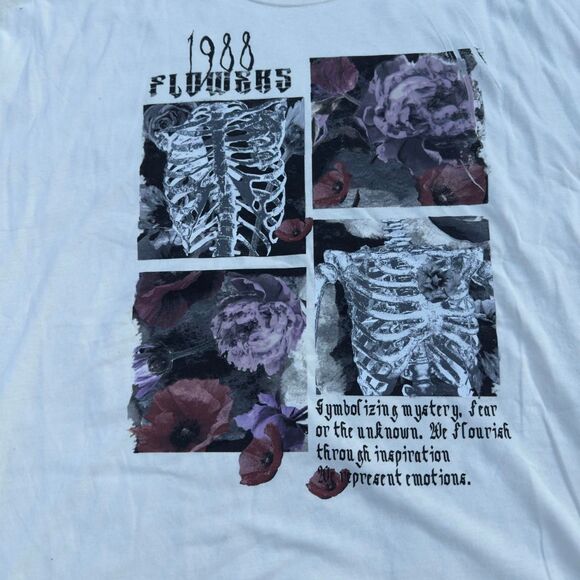 FASHION NOVA GRAPHIC T-SHIRT - Picture 2 of 3